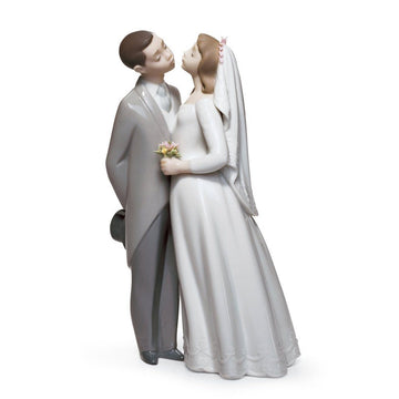 A Kiss to Remember Lladro Figurine